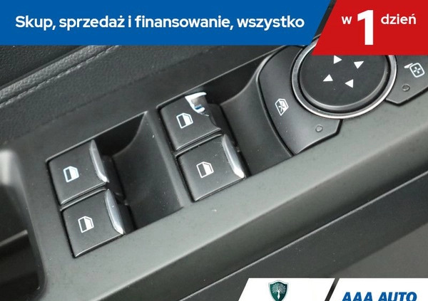 Ford Focus cena 56000 przebieg: 77574, rok produkcji 2018 z Terespol małe 211